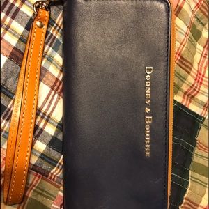 Dooney & Bourke City Double ZIP Wallet Wristlet